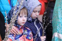 1-«Осанна в вышних, благословен Грядый во имя Господне!». В Усть-Каменогорске молитвенно встретили праздник Входа Господня в Иерусалим