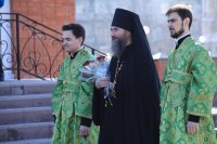 3-«Осанна в вышних, благословен Грядый во имя Господне!». В Усть-Каменогорске молитвенно встретили праздник Входа Господня в Иерусалим