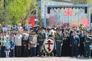 Митрополит Астанайский и Казахстанский Александр и аким Восточно-Казахстанской области приняли участие в праздновании Дня Великой Победы в Усть-Каменогорске 