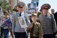 24-Митрополит Астанайский и Казахстанский Александр и аким Восточно-Казахстанской области приняли участие в праздновании Дня Великой Победы в Усть-Каменогорске 