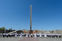 27-Митрополит Астанайский и Казахстанский Александр и аким Восточно-Казахстанской области приняли участие в праздновании Дня Великой Победы в Усть-Каменогорске 