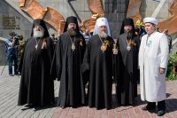 34-Митрополит Астанайский и Казахстанский Александр и аким Восточно-Казахстанской области приняли участие в праздновании Дня Великой Победы в Усть-Каменогорске 