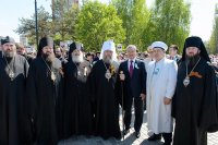 38-Митрополит Астанайский и Казахстанский Александр и аким Восточно-Казахстанской области приняли участие в праздновании Дня Великой Победы в Усть-Каменогорске 