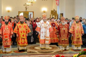 	 В главном храме Рудного Алтая состоялась праздничная Литургия по случаю принесения в Восточный Казахстан мироточивой иконы Богоматери «Умягчение злых сердец» 
