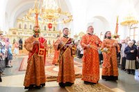 2-	 В главном храме Рудного Алтая состоялась праздничная Литургия по случаю принесения в Восточный Казахстан мироточивой иконы Богоматери «Умягчение злых сердец» 