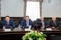 8-Управляющий Усть-Каменогорской епархией принял участие во встрече с акимом Павлодарской области. Руководитель региона награжден орденом Казахстанского Митрополичьего округа