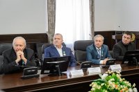 9-Управляющий Усть-Каменогорской епархией принял участие во встрече с акимом Павлодарской области. Руководитель региона награжден орденом Казахстанского Митрополичьего округа