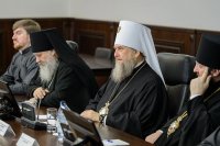 11-Управляющий Усть-Каменогорской епархией принял участие во встрече с акимом Павлодарской области. Руководитель региона награжден орденом Казахстанского Митрополичьего округа