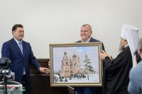 15-Управляющий Усть-Каменогорской епархией принял участие во встрече с акимом Павлодарской области. Руководитель региона награжден орденом Казахстанского Митрополичьего округа
