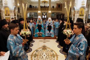 Празднование 145-летия Туркестанской епархии. Главы и архипастыри Казахстанского и Среднеазиатского Митрополичьих округов совершили Литургию в Успенском соборе Ташкента.