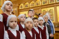 2-Управляющий Усть-Каменогорской и Семипалатинской епархией принял участие в торжествах по случаю принесения ковчега с частью пояса Пресвятой Богородицы