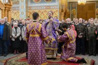 6-Управляющий Усть-Каменогорской и Семипалатинской епархией принял участие в торжествах по случаю принесения ковчега с частью пояса Пресвятой Богородицы