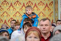 8-Управляющий Усть-Каменогорской и Семипалатинской епархией принял участие в торжествах по случаю принесения ковчега с частью пояса Пресвятой Богородицы
