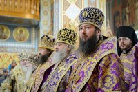 14-Управляющий Усть-Каменогорской и Семипалатинской епархией принял участие в торжествах по случаю принесения ковчега с частью пояса Пресвятой Богородицы