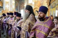 15-Управляющий Усть-Каменогорской и Семипалатинской епархией принял участие в торжествах по случаю принесения ковчега с частью пояса Пресвятой Богородицы