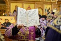 20-Управляющий Усть-Каменогорской и Семипалатинской епархией принял участие в торжествах по случаю принесения ковчега с частью пояса Пресвятой Богородицы