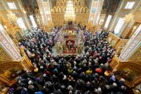 21-Управляющий Усть-Каменогорской и Семипалатинской епархией принял участие в торжествах по случаю принесения ковчега с частью пояса Пресвятой Богородицы