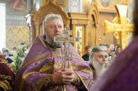 27-Управляющий Усть-Каменогорской и Семипалатинской епархией принял участие в торжествах по случаю принесения ковчега с частью пояса Пресвятой Богородицы