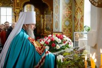 33-Управляющий Усть-Каменогорской и Семипалатинской епархией принял участие в торжествах по случаю принесения ковчега с частью пояса Пресвятой Богородицы