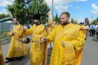 10-Епископ Усть-Каменогорский и Семипалатинский Амфилохий принял участие в крестном ходе, совершенном в праздник апостолов Петра и Павла в городе Петропавловске