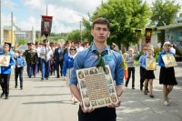 18-Епископ Усть-Каменогорский и Семипалатинский Амфилохий принял участие в крестном ходе, совершенном в праздник апостолов Петра и Павла в городе Петропавловске
