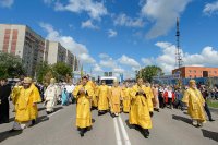 35-Епископ Усть-Каменогорский и Семипалатинский Амфилохий принял участие в крестном ходе, совершенном в праздник апостолов Петра и Павла в городе Петропавловске