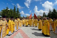 43-Епископ Усть-Каменогорский и Семипалатинский Амфилохий принял участие в крестном ходе, совершенном в праздник апостолов Петра и Павла в городе Петропавловске