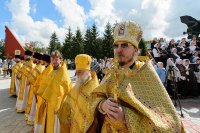 44-Епископ Усть-Каменогорский и Семипалатинский Амфилохий принял участие в крестном ходе, совершенном в праздник апостолов Петра и Павла в городе Петропавловске