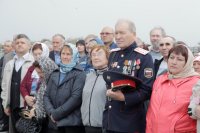 8-Епископ Амфилохий освятил часовню в селе Прапорщиково