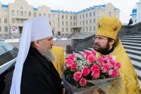 1-Епископ Амфилохий сослужил Главе Казахстанского Митрополичьего округа в главном храме страны