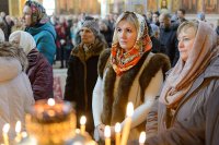 32-Епископ Амфилохий сослужил Главе Казахстанского Митрополичьего округа в главном храме страны