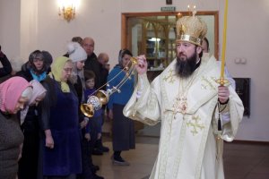 В канун праздника святого апостола Андрея Первозванного епископ Амфилохий совершил всенощное бдение в кафедральном соборе города Усть-Каменогорска