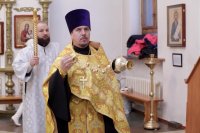 2-В канун праздника святого апостола Андрея Первозванного епископ Амфилохий совершил всенощное бдение в кафедральном соборе города Усть-Каменогорска
