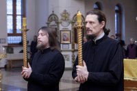 3-В канун праздника святого апостола Андрея Первозванного епископ Амфилохий совершил всенощное бдение в кафедральном соборе города Усть-Каменогорска