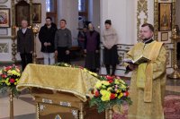 4-В канун праздника святого апостола Андрея Первозванного епископ Амфилохий совершил всенощное бдение в кафедральном соборе города Усть-Каменогорска