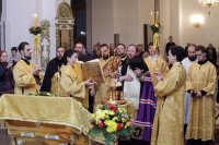 10-В канун праздника святого апостола Андрея Первозванного епископ Амфилохий совершил всенощное бдение в кафедральном соборе города Усть-Каменогорска
