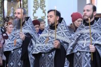 8-«Жизнь во гробе положился еси, Христе». Служение епископа Амфилохия в день Великой Пятницы