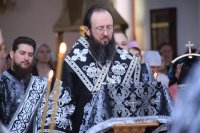 13-«Жизнь во гробе положился еси, Христе». Служение епископа Амфилохия в день Великой Пятницы