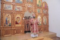 14-В день престольного праздника епископ Амфилохий совершил Божественную Литургию в храме в честь иконы Божией Матери «Нечаянная Радость» города Риддера