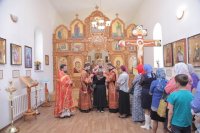 18-В день престольного праздника епископ Амфилохий совершил Божественную Литургию в храме в честь иконы Божией Матери «Нечаянная Радость» города Риддера