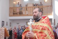 22-В день престольного праздника епископ Амфилохий совершил Божественную Литургию в храме в честь иконы Божией Матери «Нечаянная Радость» города Риддера
