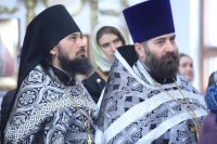 34-«Града Сионска взыскующе, под Твой покров, Дева Чистая, днесь притекаем». Соборное служение Литургии Преждеосвященных Даров в день празднования явления Державной иконы Пресвятой Богородицы