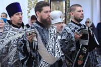 3-«Бездну заключивый мертв зрится, и смирною, и плащаницею обвився, во гробе полагается, яко смертный, Безсмертный». Великая и преблагословенная Суббота в Усть-Каменогорске