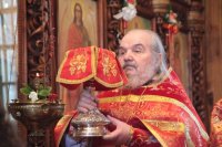 15-В Светлый Понедельник епископ Амфилохий совершил Божественную Литургию в Покровском храме города Усть-Каменогорска