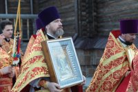 32-В Светлый Понедельник епископ Амфилохий совершил Божественную Литургию в Покровском храме города Усть-Каменогорска
