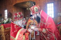 38-В Светлый Понедельник епископ Амфилохий совершил Божественную Литургию в Покровском храме города Усть-Каменогорска