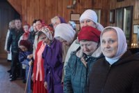 40-В Светлый Понедельник епископ Амфилохий совершил Божественную Литургию в Покровском храме города Усть-Каменогорска
