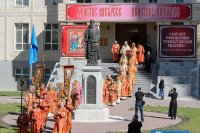 2-В Успенском соборе Казахстанской столицы епископ Амфилохий сослужил Главе Митрополичьего округа за Божественной Литургией в память 145-летия учреждения Туркестанской епархии
