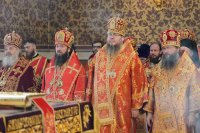 18-В Успенском соборе Казахстанской столицы епископ Амфилохий сослужил Главе Митрополичьего округа за Божественной Литургией в память 145-летия учреждения Туркестанской епархии