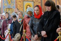22-В Успенском соборе Казахстанской столицы епископ Амфилохий сослужил Главе Митрополичьего округа за Божественной Литургией в память 145-летия учреждения Туркестанской епархии